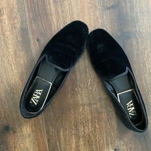 ZARA Low-Heeled Velvet Shoes 10/41